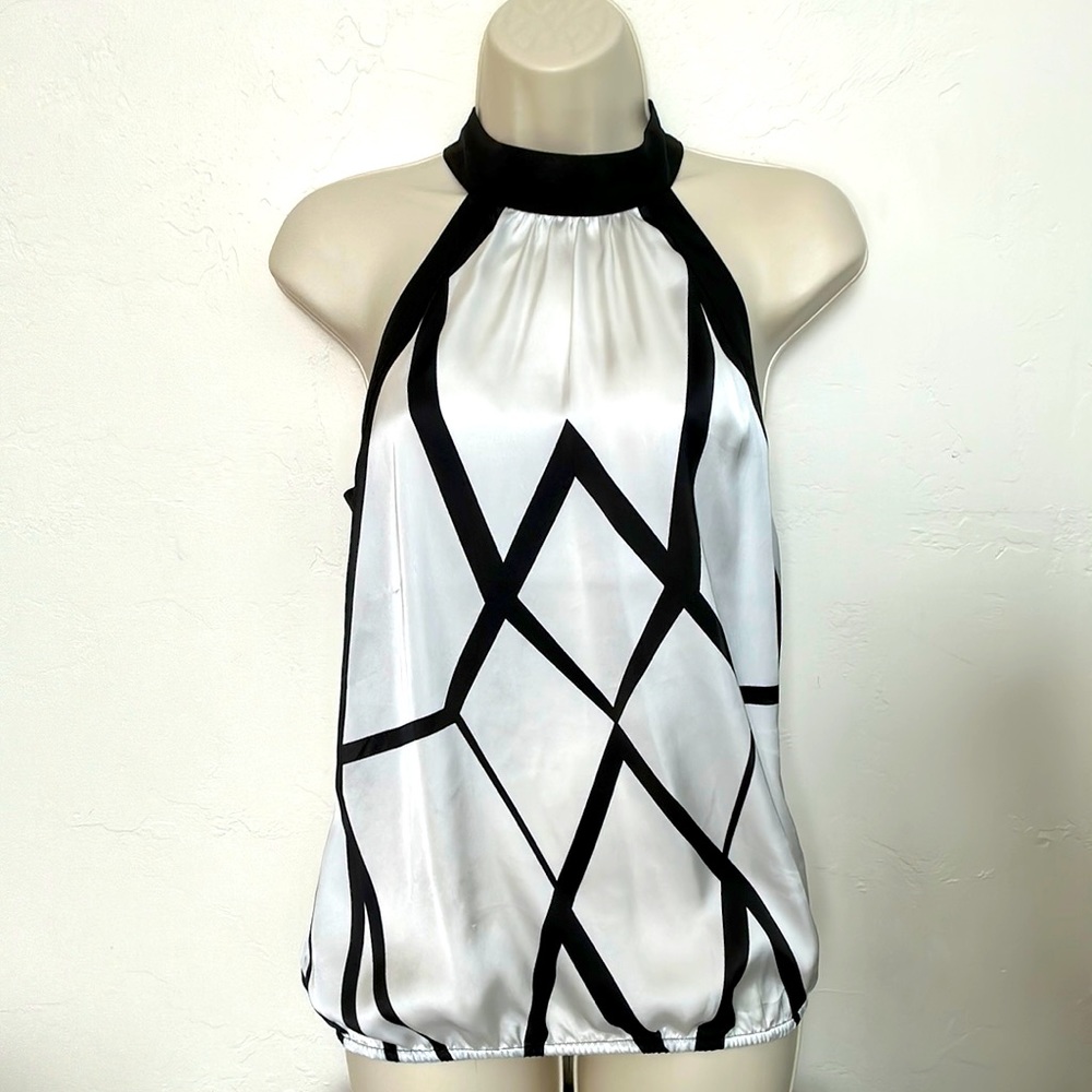 Women’s sleeveless top- Small